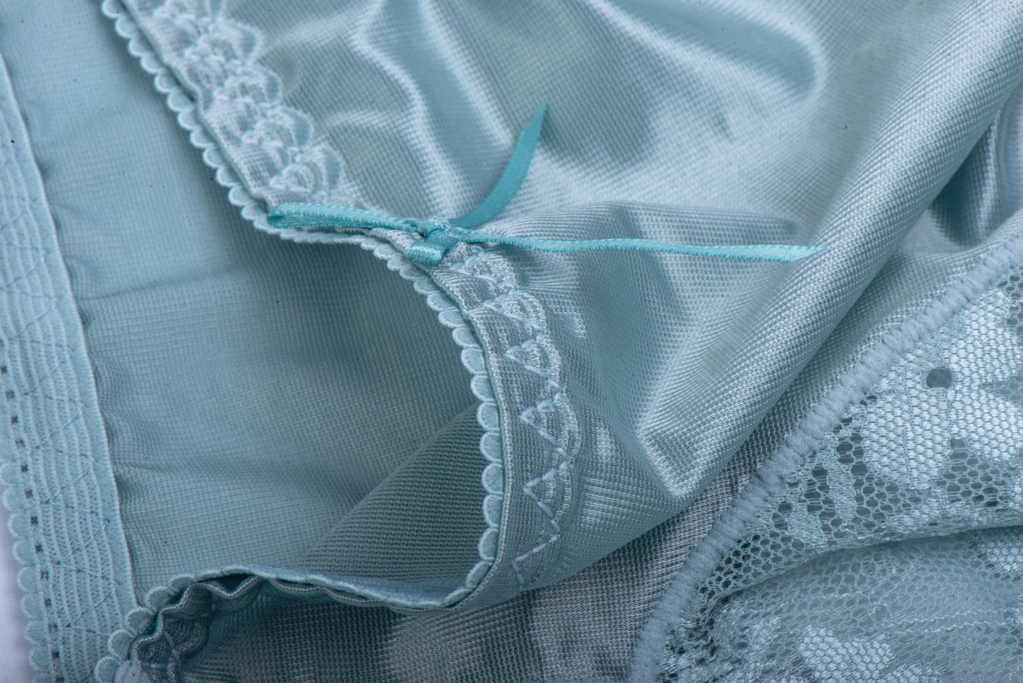 The Lace Silk Seamless Knickers
