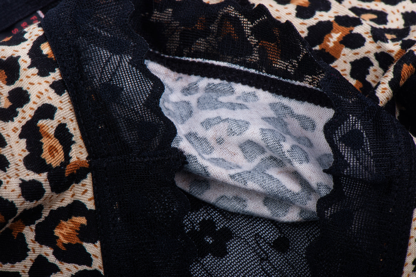 Le Tigre en Dentelle Imprimé Léopard