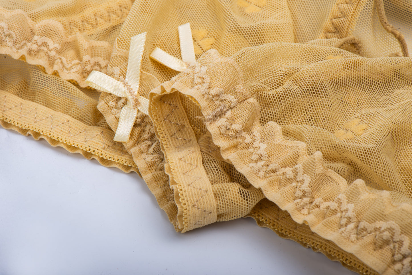 Culotte sexy en dentelle à volants et pois mignons 