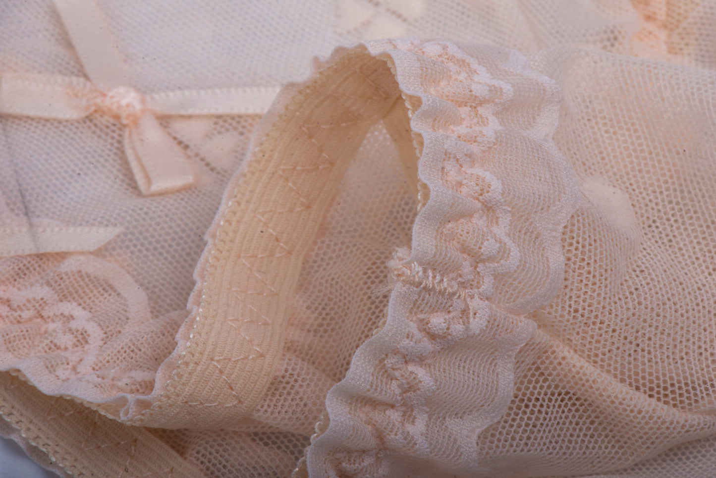 Culotte sexy en dentelle à volants et pois mignons 