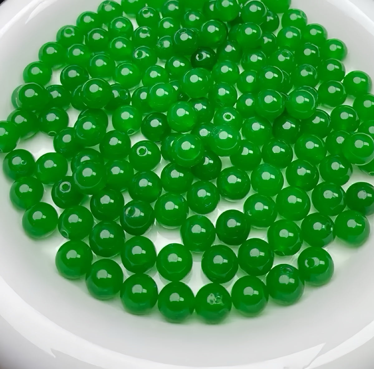 Green Jade Round Beads - Pack of 30